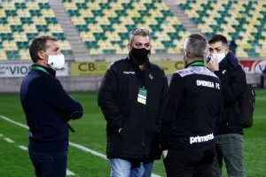 Υπόθεση... ημιχρόνου και ΤΡΙΑΡΑ στην "Αρένα"! (Φώτος)