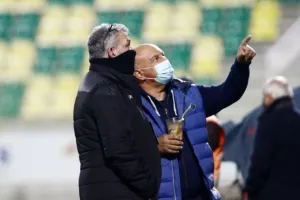 Υπόθεση... ημιχρόνου και ΤΡΙΑΡΑ στην "Αρένα"! (Φώτος)
