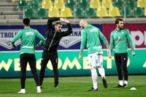 Υπόθεση... ημιχρόνου και ΤΡΙΑΡΑ στην "Αρένα"! (Φώτος)