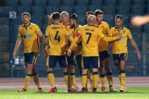 Τριάρα ανατροπής και κορυφής η ΑΕΛ! (φώτος)