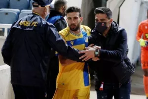 Στο ντεμπούτο Πουρσαϊτίδη... ήταν ΑΠΟΕΛ! (φώτος)