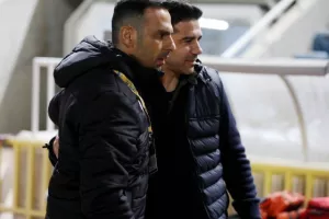 Στο ντεμπούτο Πουρσαϊτίδη... ήταν ΑΠΟΕΛ! (φώτος)