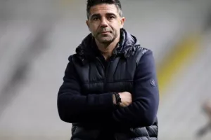 Στο ντεμπούτο Πουρσαϊτίδη... ήταν ΑΠΟΕΛ! (φώτος)