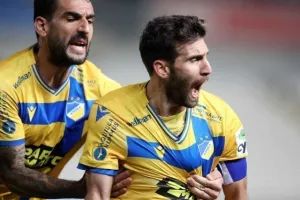 Στο ντεμπούτο Πουρσαϊτίδη... ήταν ΑΠΟΕΛ! (φώτος)