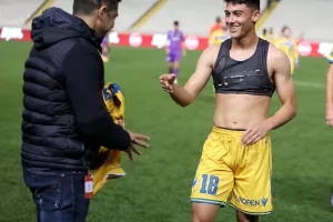 Πήρε... σουβενίρ ο Μαρίνος! (Φώτος)