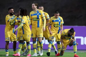 Γροθιές ο Ενσούε!!!