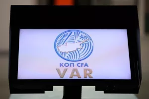 Υπόθεση... ημιχρόνου και ΤΡΙΑΡΑ στην "Αρένα"! (Φώτος)