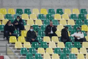Υπόθεση... ημιχρόνου και ΤΡΙΑΡΑ στην "Αρένα"! (Φώτος)