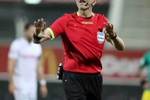 Υπόθεση... ημιχρόνου και ΤΡΙΑΡΑ στην "Αρένα"! (Φώτος)