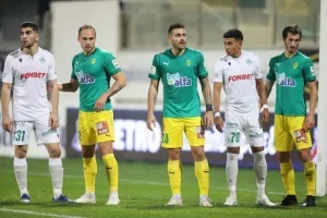 Υπόθεση... ημιχρόνου και ΤΡΙΑΡΑ στην "Αρένα"! (Φώτος)