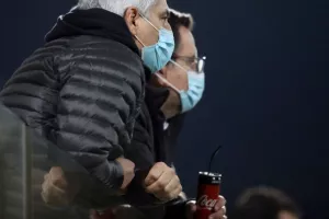 Υπόθεση... ημιχρόνου και ΤΡΙΑΡΑ στην "Αρένα"! (Φώτος)