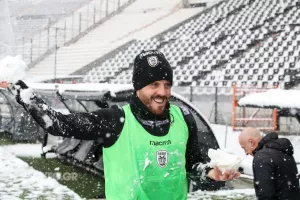  Ο χιονοπόλεμος, τα χαμόγελα και τα τετ α τετ του Πάμπλο Γκαρσία (φώτος)