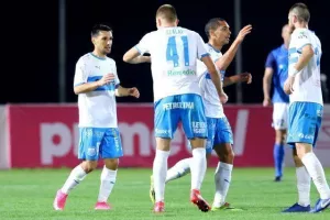 Τεράστια ανατροπή και ξανά στην κορυφή! (φώτος)