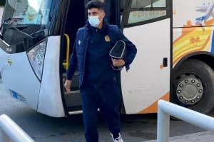 ΦΩΤΟΣ/ Η άφιξη της ΑΕΛ στο ''Αμμόχωστος''