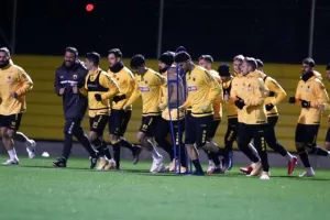 Χωρίς πέντε η αποστολή της ΑΕΚ 