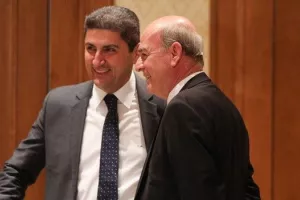 Συνάντηση ανάμεσα σε ΕΠΟ, FIFA, UEFA και Αυγενάκη για τον αθλητικό νόμο
