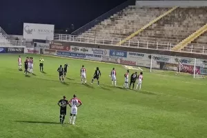 Θεουλής - VAR αποφάσισαν πέναλτι μετά από 4λεπτη καθυστέρηση
