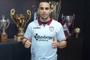 Ανακοίνωσε τον διεθνή Τυνήσιο Μπεν Χατίρα