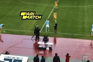 Πήρε πίσω... το πέναλτι στον Μπεν Σαχάρ μέσω On field review o Βασίλης!