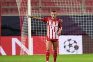 «Εχει συμβόλαιο με τον Ολυμπιακό»