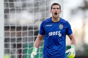 Επιμένει για Ρέι η Γοδόι Κρουζ