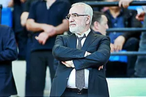 Μιλάει με την ομάδα ο Σαββίδης