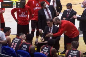  Ο Σπανούλης παρότρυνε τους συμπαίκτες του (φώτο)