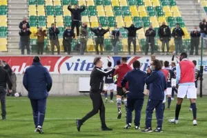 (Βίντεο Kerkida) Φάνηκε στο χειροκρότημα