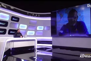 "Στην Κερκίδα" με Ν. Πετεβίνο και Μ. Πιππία