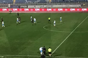 Πρώτη κίνηση Πετράκη