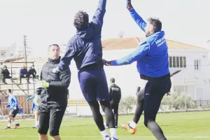 Πετάει... ο Λόρια και οι υπόλοιποι (φώτος)