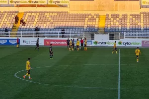Συμπλήρωσε κάρτες ο Σάντος