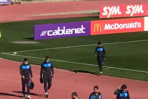 (ΦΩΤΟΣ) Η άφιξη της Ανόρθωσης στην Πάφο 