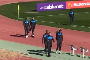 (ΦΩΤΟΣ) Η άφιξη της Ανόρθωσης στην Πάφο 