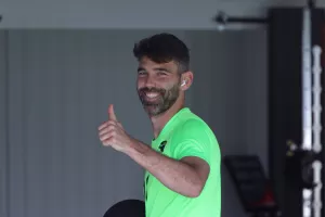 Ευχές στον άτυχο Άλβαρες