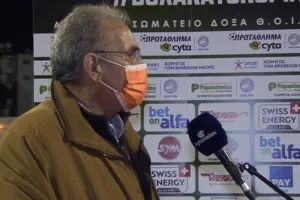 "Καθαρό φάουλ... έχει διαφύγει του διαιτητή και του VAR"