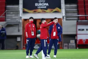 Ολυμπιακός-Αϊντχόφεν: Η άφιξη των Πειραιωτών στο «Γ. Καραϊσκάκης»