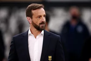 Μάντζιος: «Χωρίς λάθη, για τη νίκη»