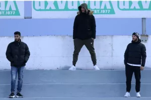 ΑΝΕΒΗΚΑΝ στο βάθρο οι ΛΕΟΝΤΕΣ!