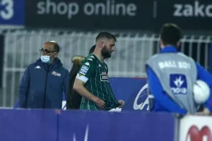 Γλίτωσε με απλή διάσειση ο Σένκεφελντ