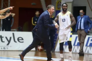 «Μικρόψυχα και σκ@@@χα ανθρωπάκια, έχετε ήσυχη τη συνείδησή σας;» (φώτο)