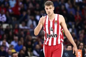 «Να έρθει η νίκη για να αλλάξει και το τσιπάκι»