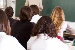 Πότε επιστρέφουν στα σχολεία (ΟΛΟΙ) οι μαθητές 