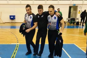 (ΟΜΟΝΟΙΑ - ΕΝΠ) Τραυματίστηκε ο διαιτητής! 
