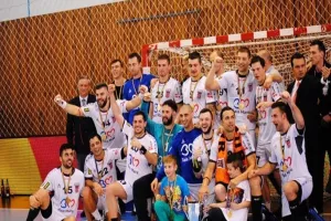 Ανόρθωση/Αυτή είναι η CS Minaur
