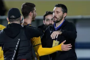 Θέλει… πονοκέφαλο
