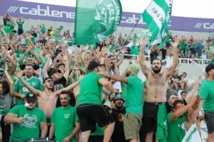 Oργανωμένοι πριν το ΑΠΟΕΛ - "Τελειώστε την δουλειά" 
