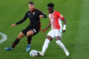 Επέστρεψε... με ΚΑΡΕ και ευστοχία απ' την "άσπρη βούλα"! (Φώτος)