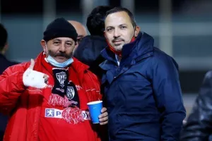 Επέστρεψε... με ΚΑΡΕ και ευστοχία απ' την "άσπρη βούλα"! (Φώτος)