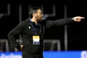 ΚΕΡΚΕΖ: "Το αξίζαμε, αφιερωμένη στον κόσμο μας"